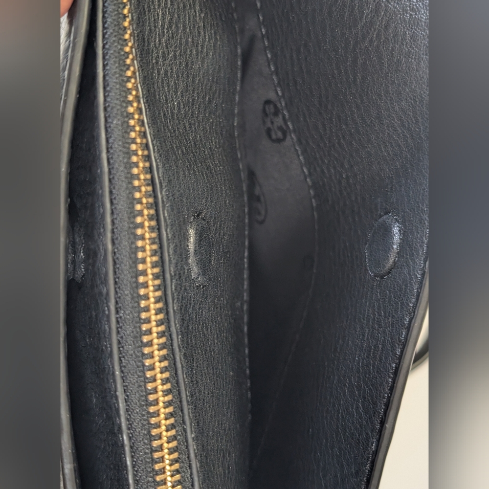 TORY BURCH - Ivy Crossbody, Black Pebbled Leather, Gold Chain, EUC. - Picture 10 of 14
